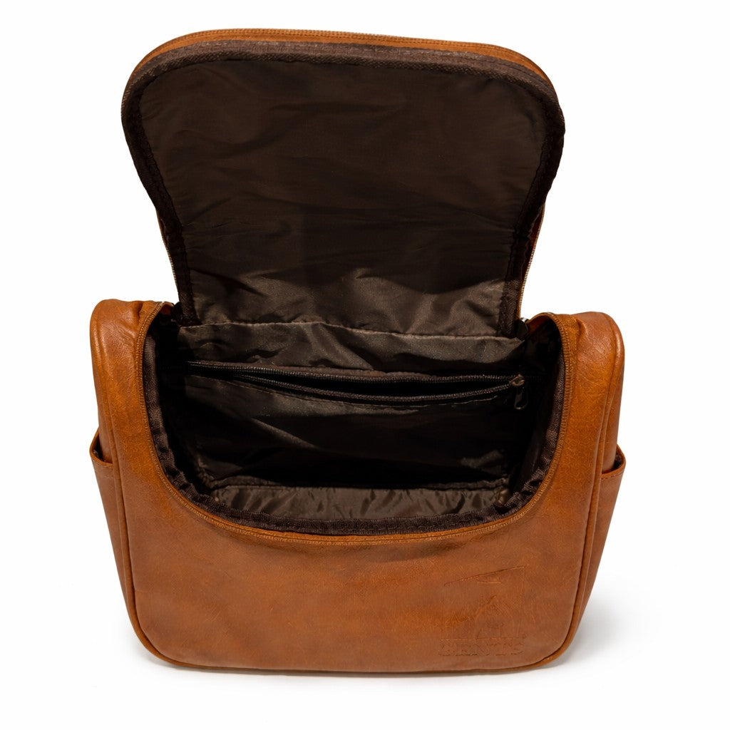 Toalettmappe GENTS Cognac – Romslig skinnmappe for reise og hverdag