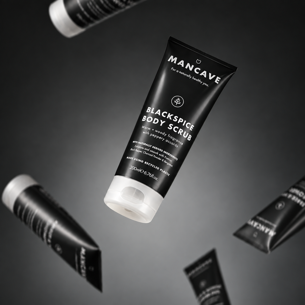 ManCave BlackSpice Body Scrub sammen med andre hud- og kroppspleieprodukter fra ManCave