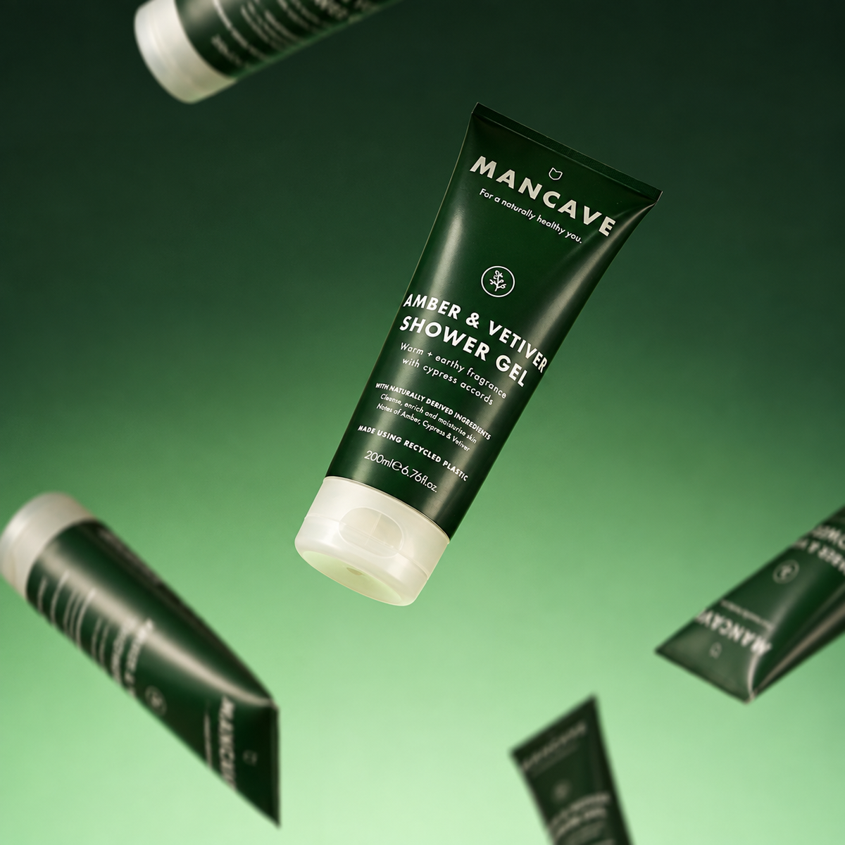 ManCave Amber & Vetiver Shower Gel sammen med andre hud- og kroppspleieprodukter fra ManCave