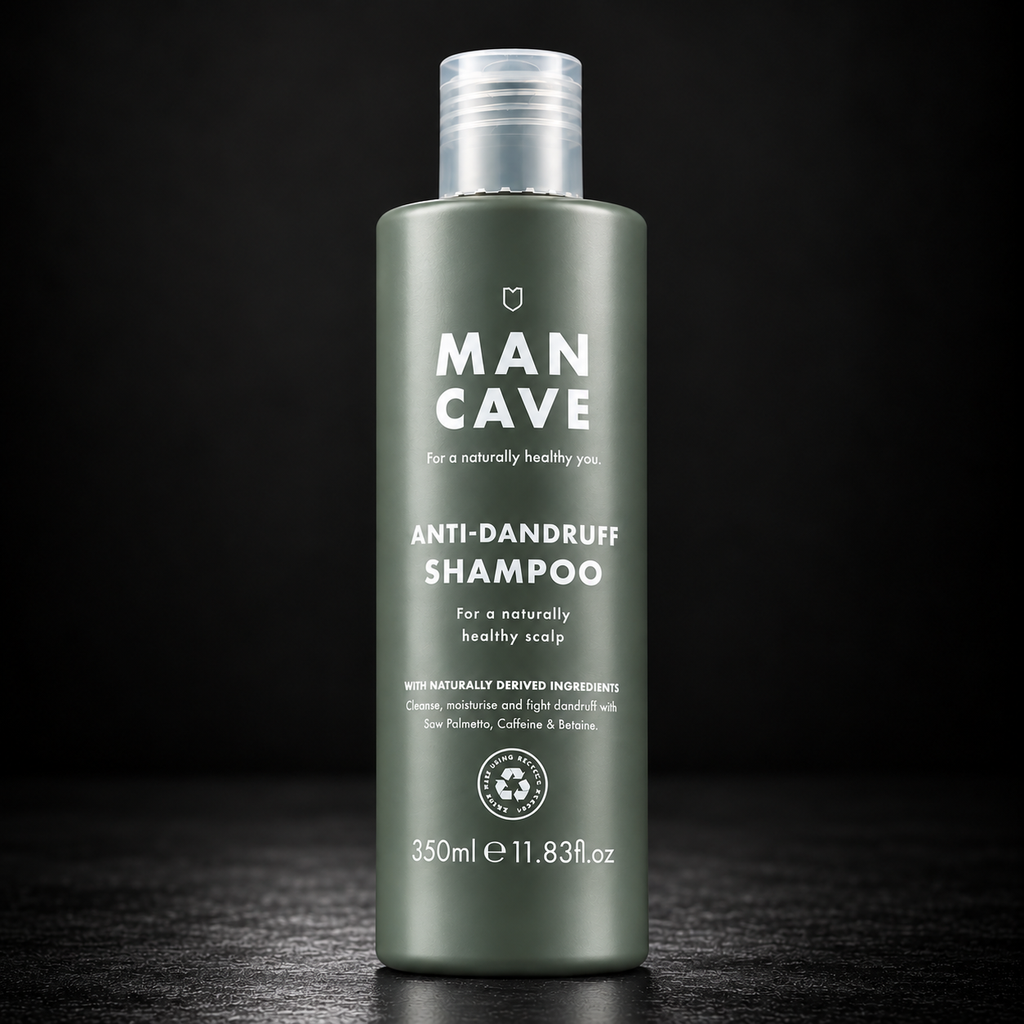 ManCave Anti-Dandruff Shampoo 350 ml på mørk bakgrunn