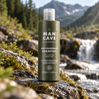 ManCave Anti-Dandruff Shampoo 350 ml utendørs med fjell og natur i bakgrunnen
