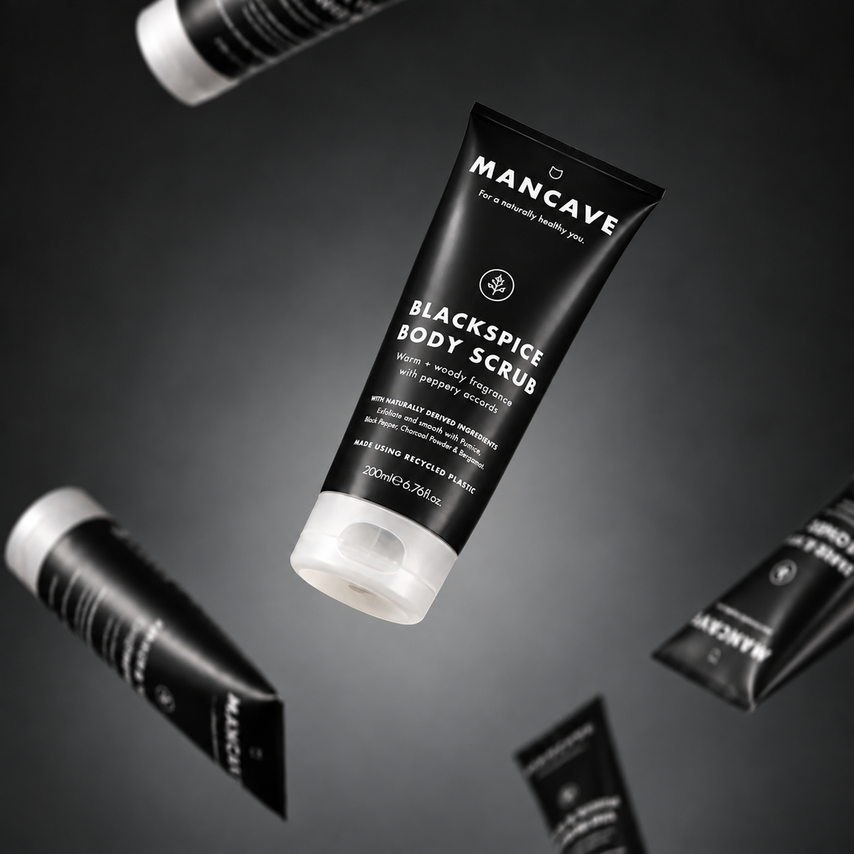 ManCave Caffeine Shampoo sammen med andre hår- og kroppspleieprodukter fra ManCave