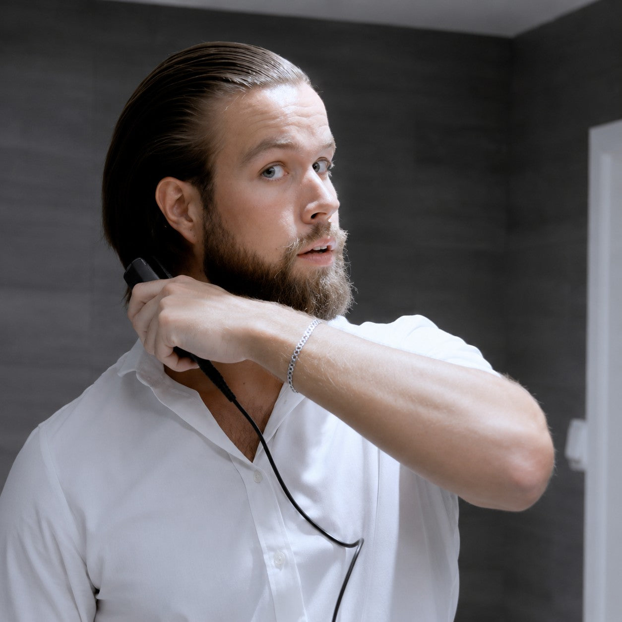 Varmebørste for skjegg og hår – Beard Straightener – Odenson